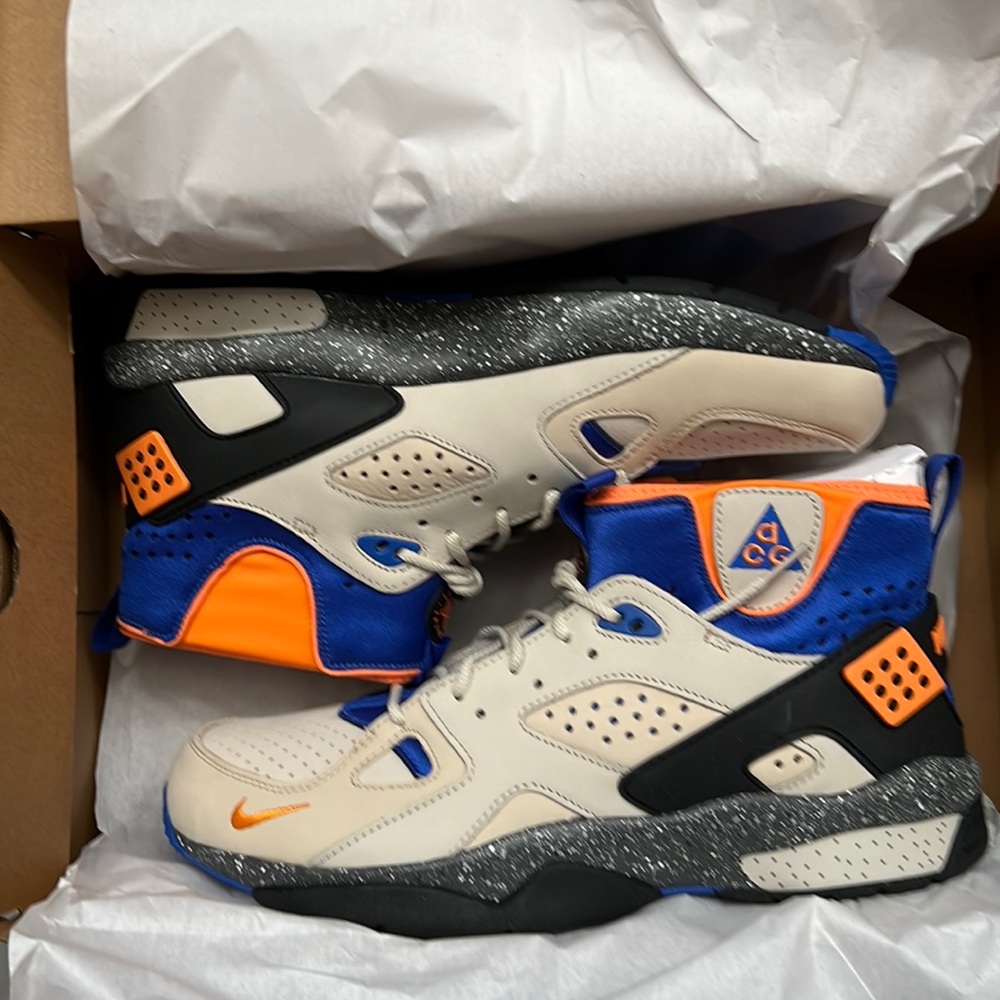 Nike Men’s White/Blue/Orange High-Top Sneakers
